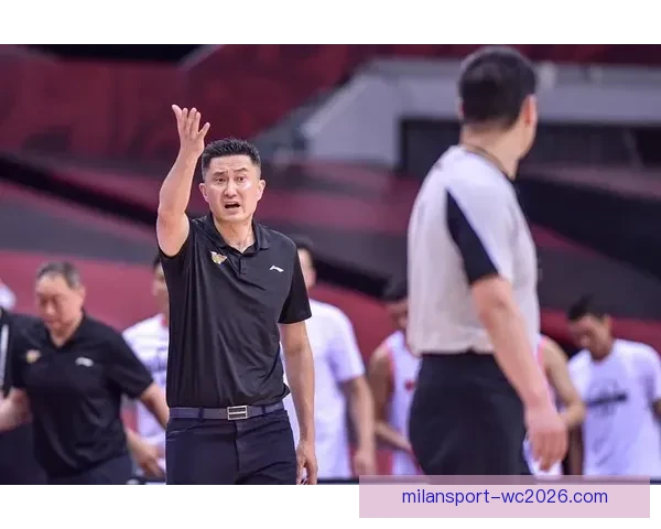 国少助教推搡辱骂16岁留洋新星引众怒球迷呼吁严惩并开除涉事教练